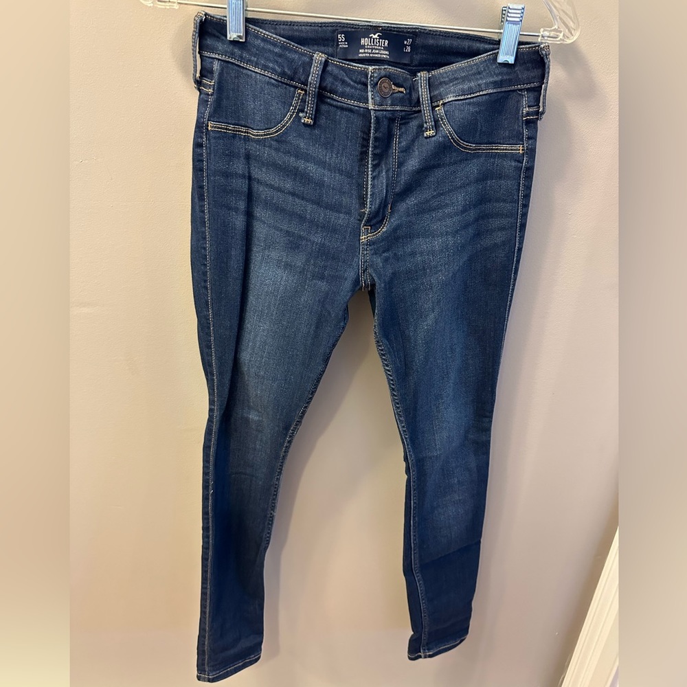 Hollister Mid rise Jean leggings size 5 short